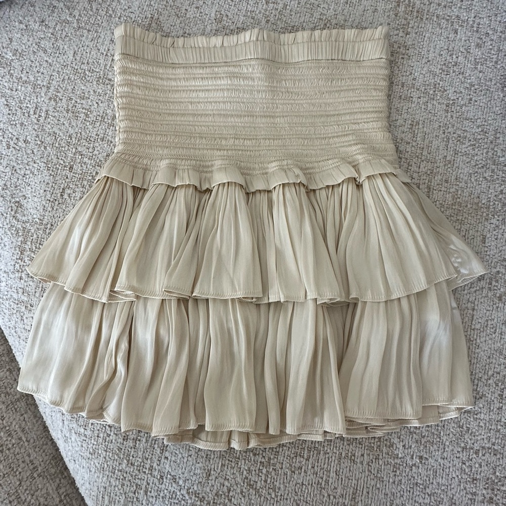 Adorable Super Cute South Skirt. In great like new condition. Size Medium.